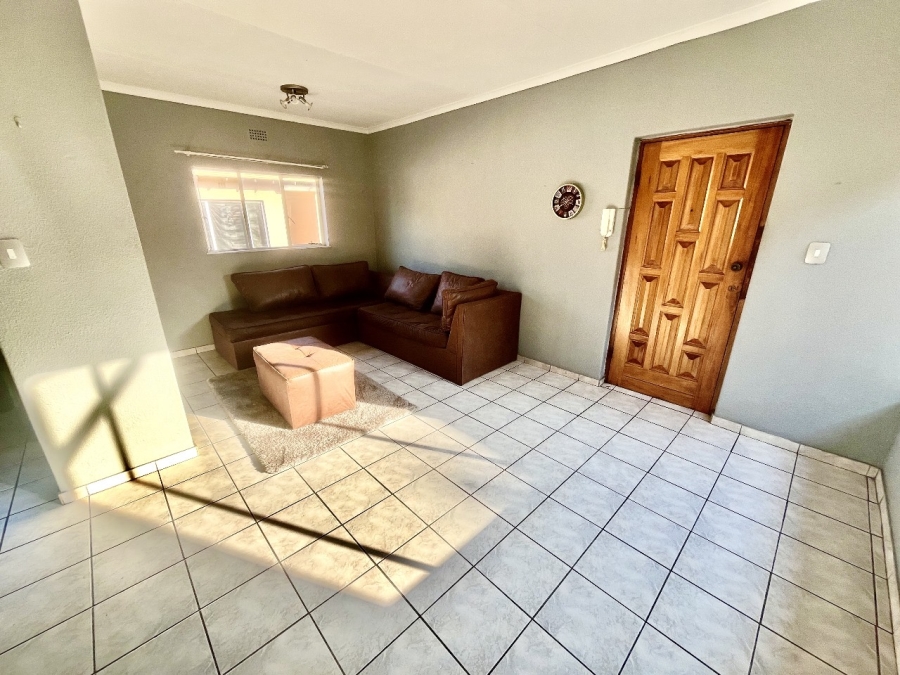 1 Bedroom Property for Sale in Verwoerdpark Gauteng