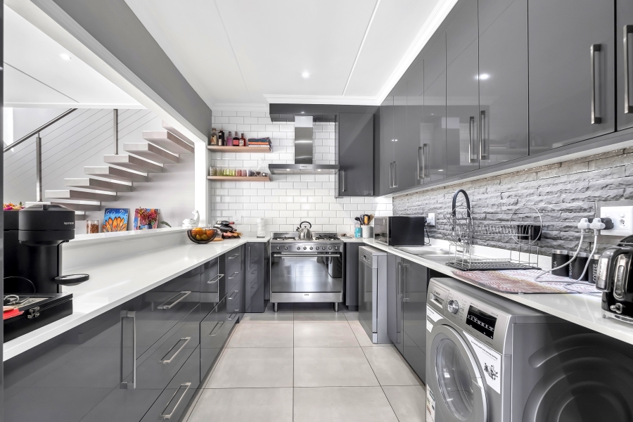 3 Bedroom Property for Sale in Ferndale Gauteng
