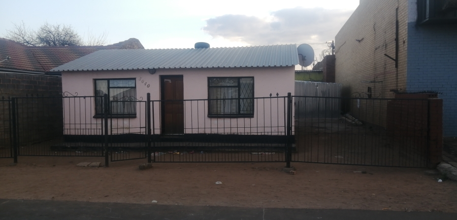 1 Bedroom Property for Sale in Kagiso Gauteng