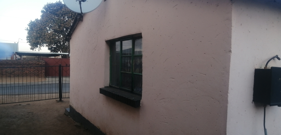 1 Bedroom Property for Sale in Kagiso Gauteng