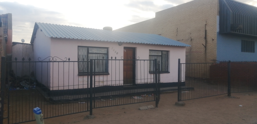 1 Bedroom Property for Sale in Kagiso Gauteng