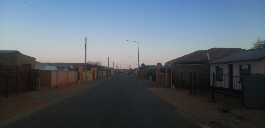 1 Bedroom Property for Sale in Kagiso Gauteng