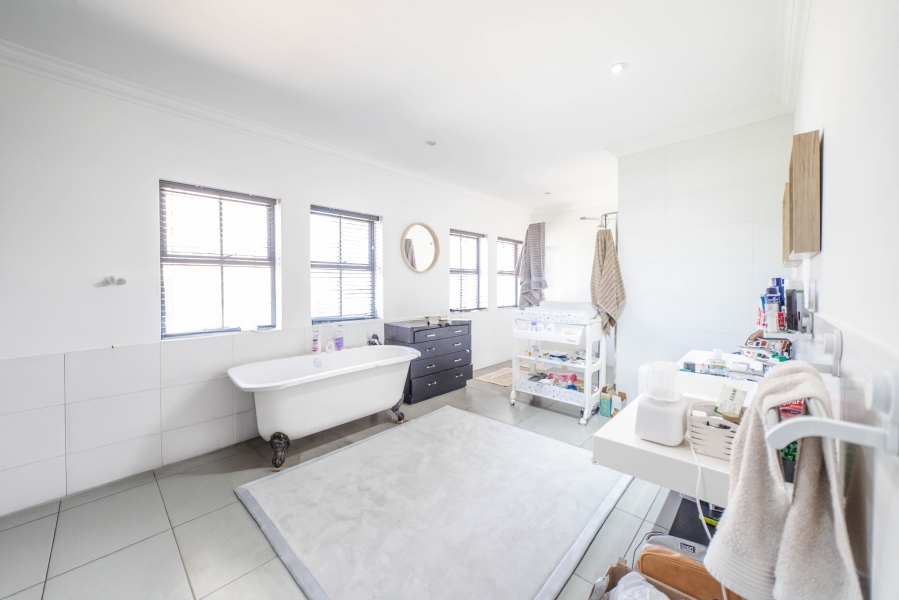 To Let 3 Bedroom Property for Rent in Chartwell Gauteng