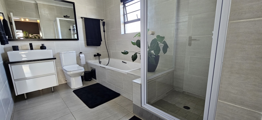 3 Bedroom Property for Sale in Meyersdal Gauteng
