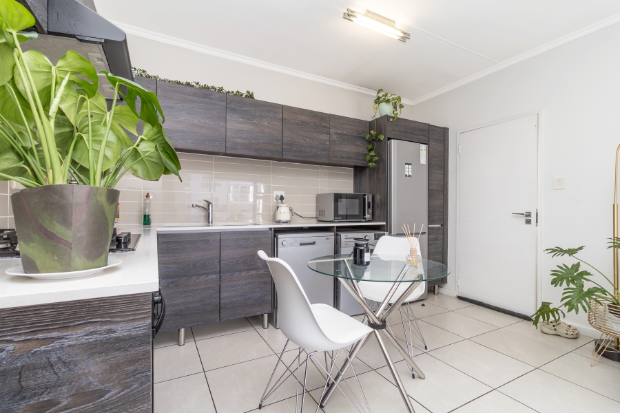 1 Bedroom Property for Sale in Petervale Gauteng