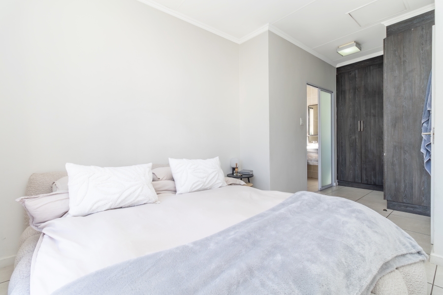 1 Bedroom Property for Sale in Petervale Gauteng