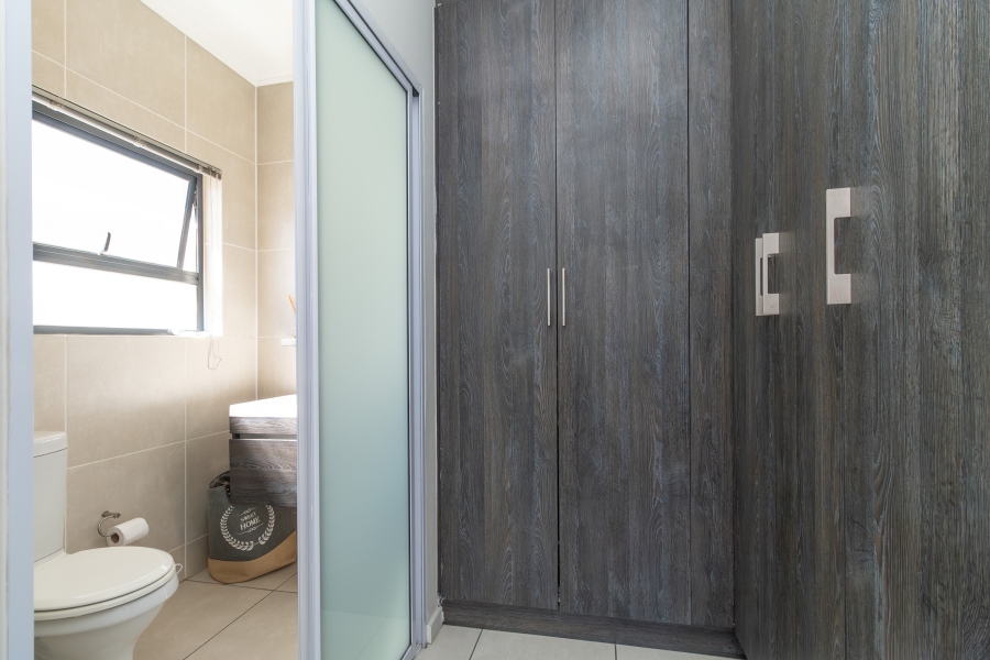 1 Bedroom Property for Sale in Petervale Gauteng