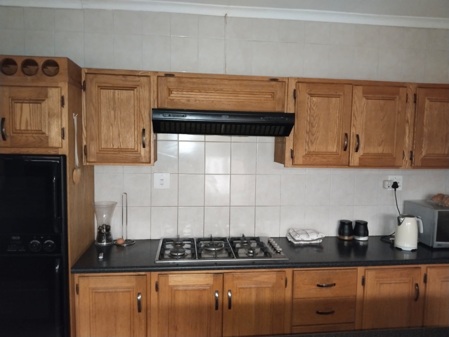 3 Bedroom Property for Sale in Buyscelia Gauteng