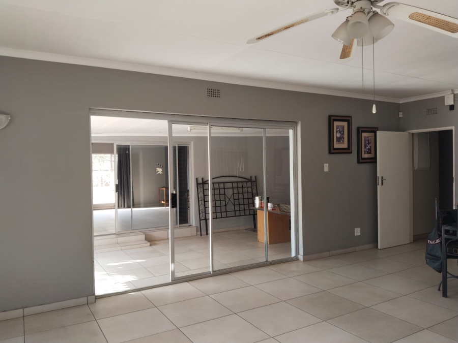 3 Bedroom Property for Sale in Buyscelia Gauteng