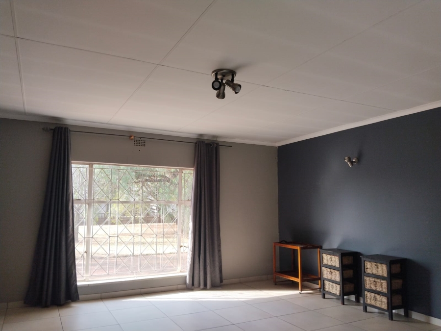 3 Bedroom Property for Sale in Buyscelia Gauteng