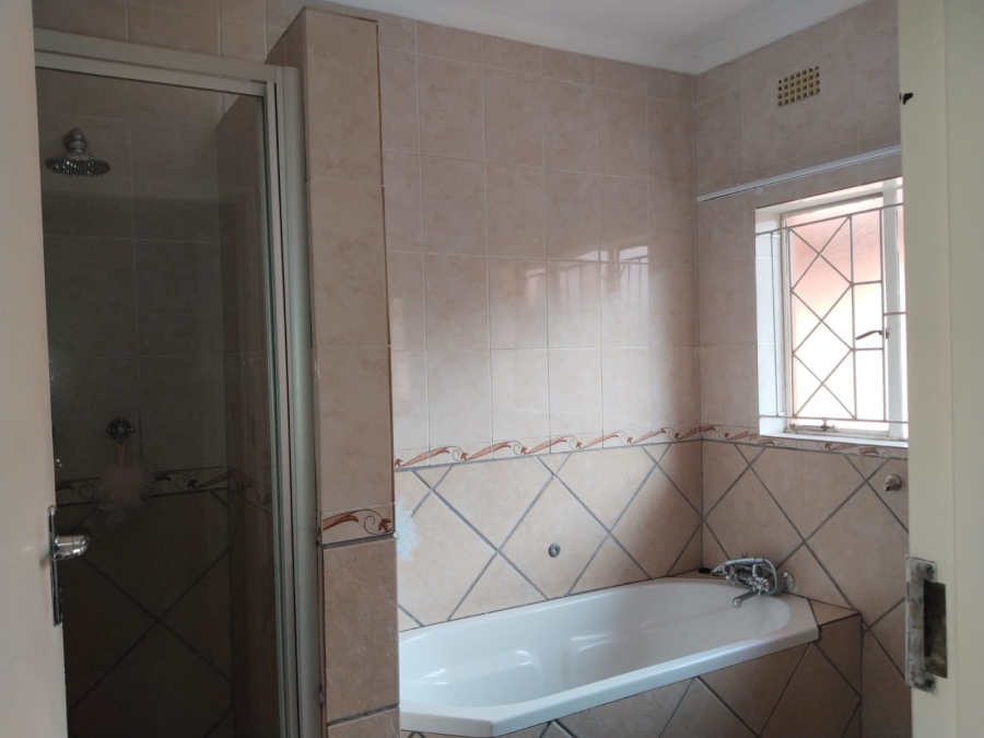 3 Bedroom Property for Sale in Buyscelia Gauteng