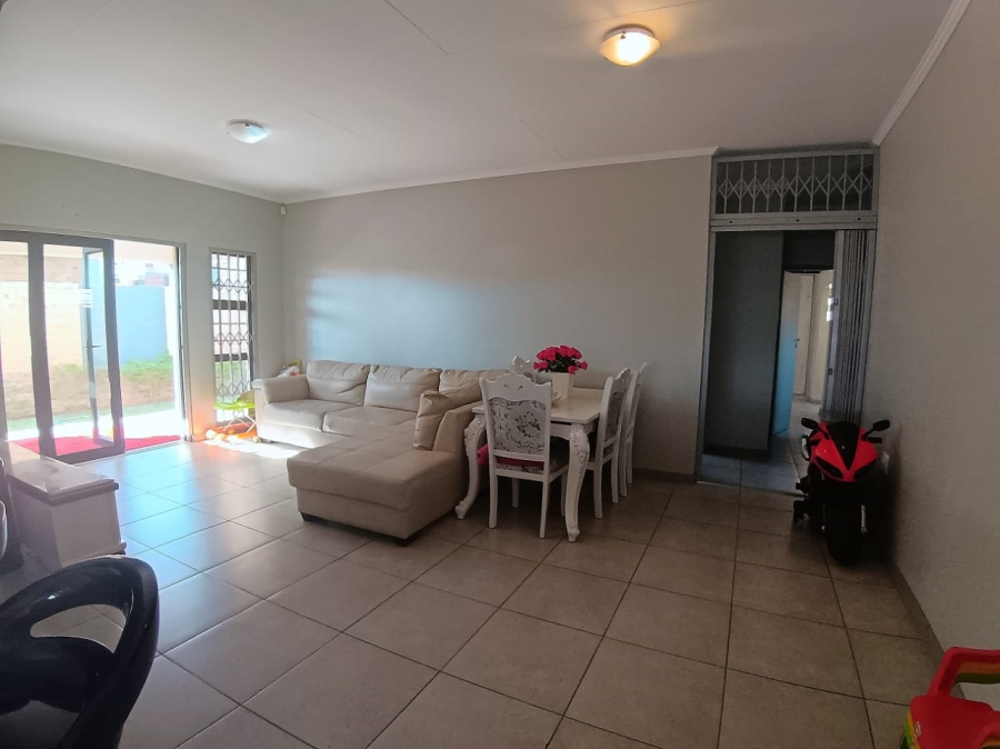 3 Bedroom Property for Sale in Amberfield Gauteng