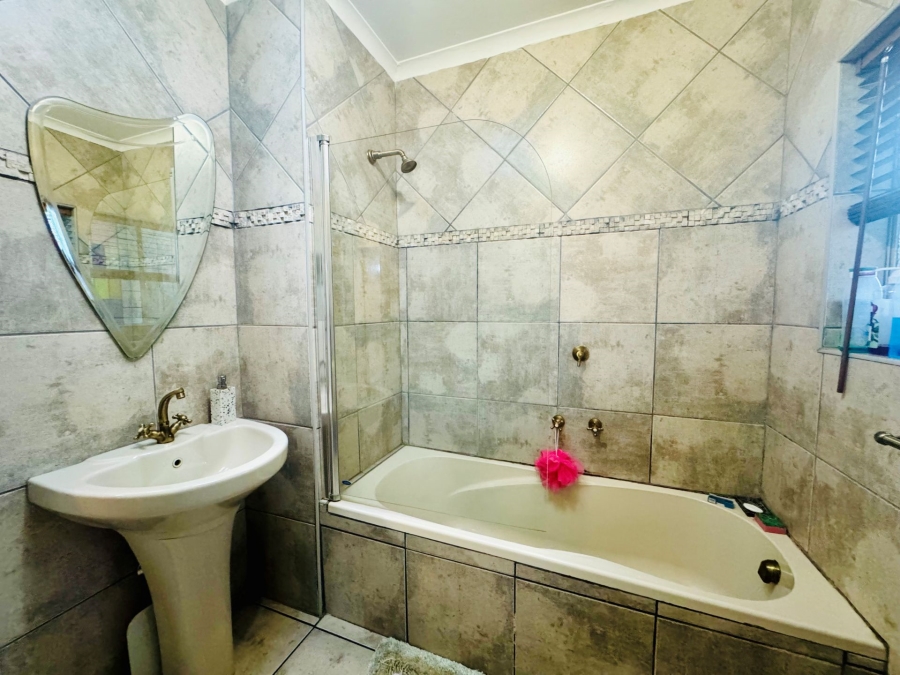 3 Bedroom Property for Sale in Montana Park Gauteng