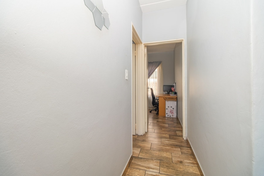 2 Bedroom Property for Sale in Winchester Hills Gauteng