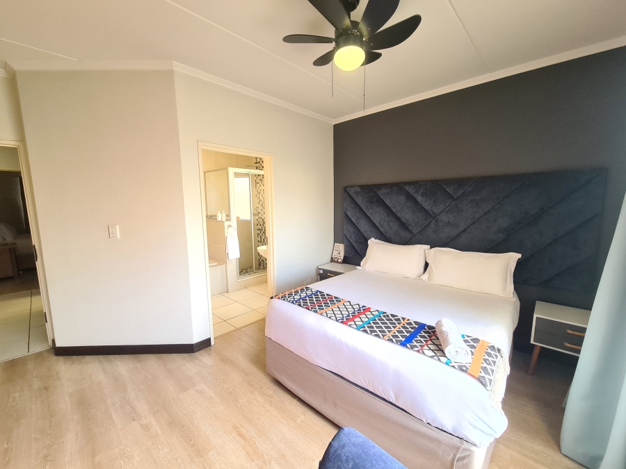 2 Bedroom Property for Sale in Sunninghill Gauteng