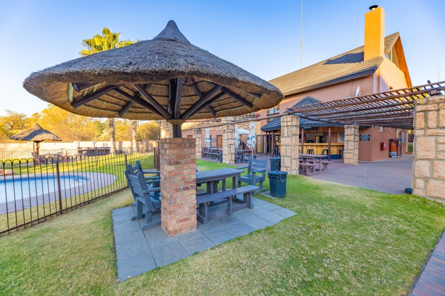 1 Bedroom Property for Sale in Magaliessig Gauteng