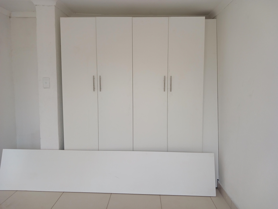 To Let 1 Bedroom Property for Rent in Bloubosrand Gauteng