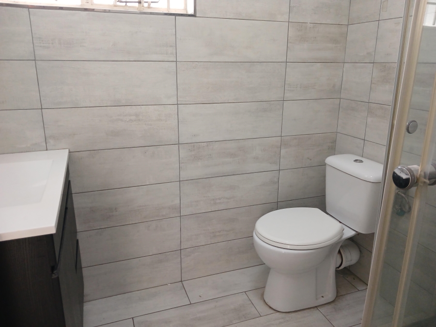 To Let 1 Bedroom Property for Rent in Bloubosrand Gauteng