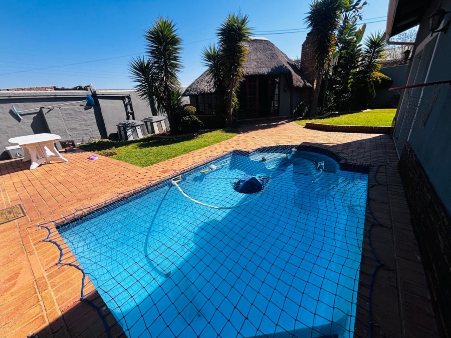 4 Bedroom Property for Sale in Krugersdorp North Gauteng