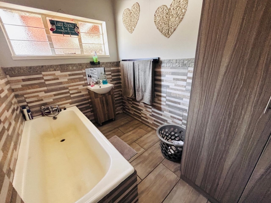 4 Bedroom Property for Sale in Krugersdorp North Gauteng
