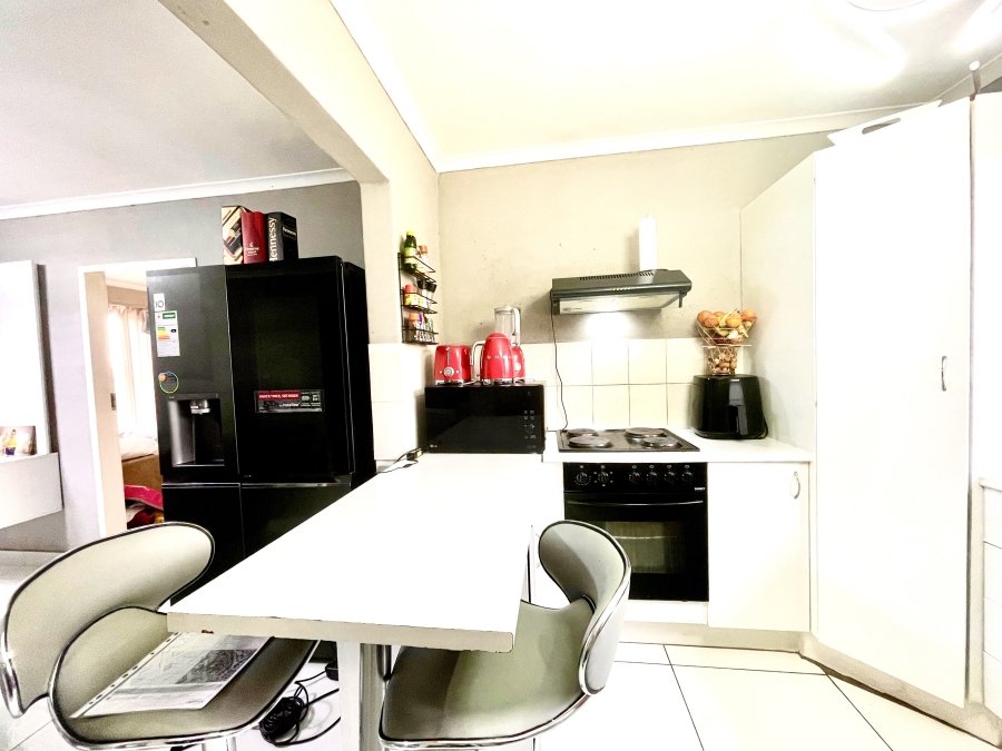 3 Bedroom Property for Sale in Noordwyk Gauteng