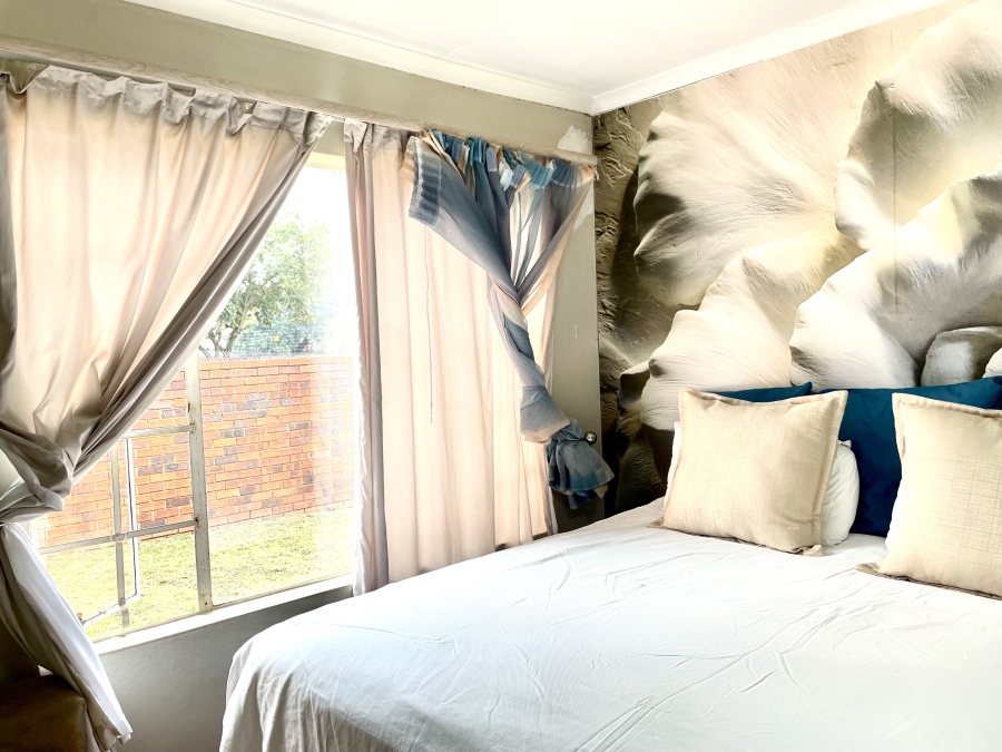 3 Bedroom Property for Sale in Noordwyk Gauteng