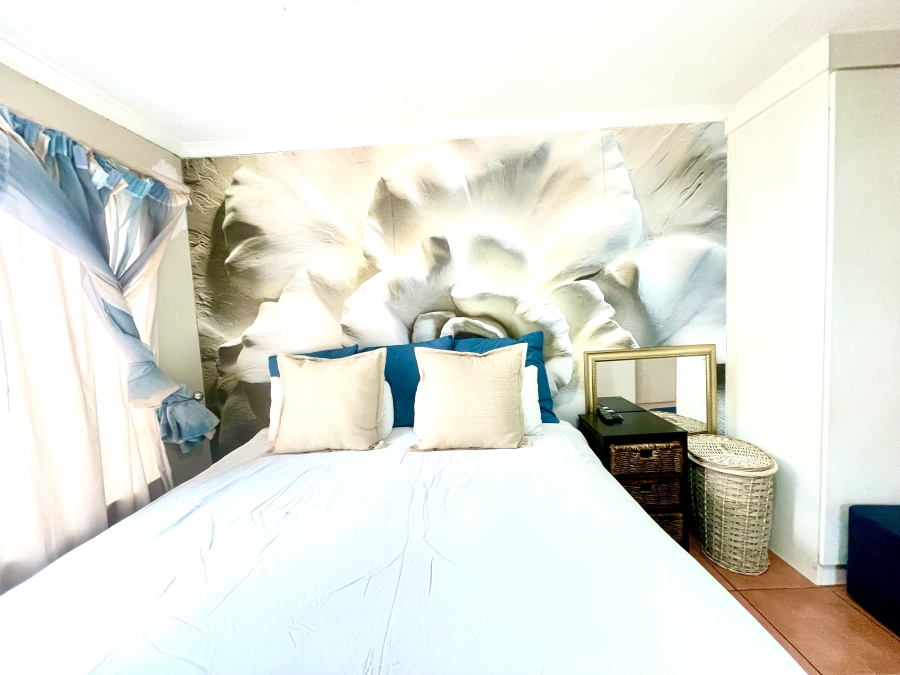 3 Bedroom Property for Sale in Noordwyk Gauteng