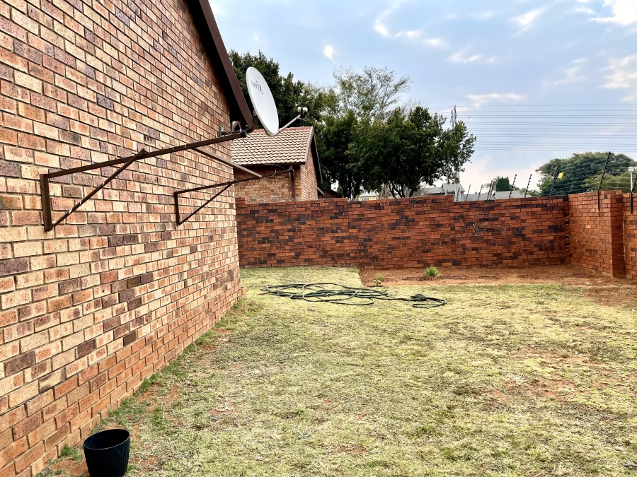 3 Bedroom Property for Sale in Noordwyk Gauteng