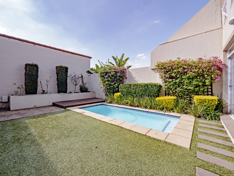 5 Bedroom Property for Sale in Sandhurst Gauteng