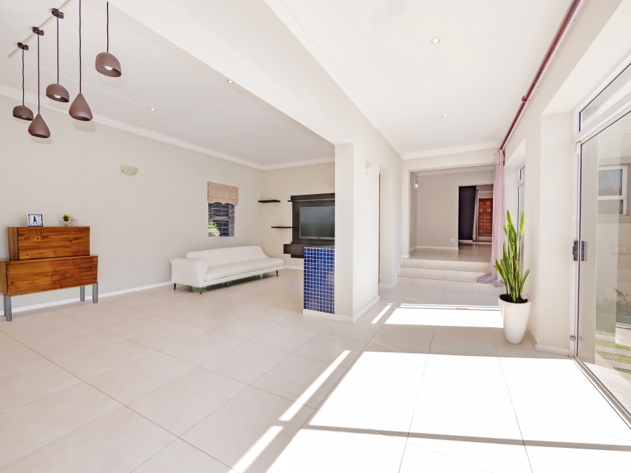 5 Bedroom Property for Sale in Sandhurst Gauteng