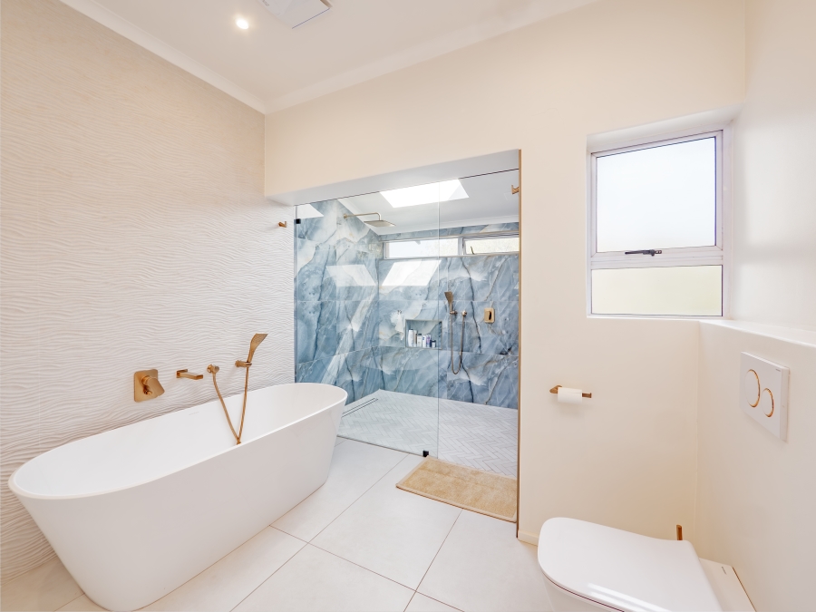 5 Bedroom Property for Sale in Sandhurst Gauteng