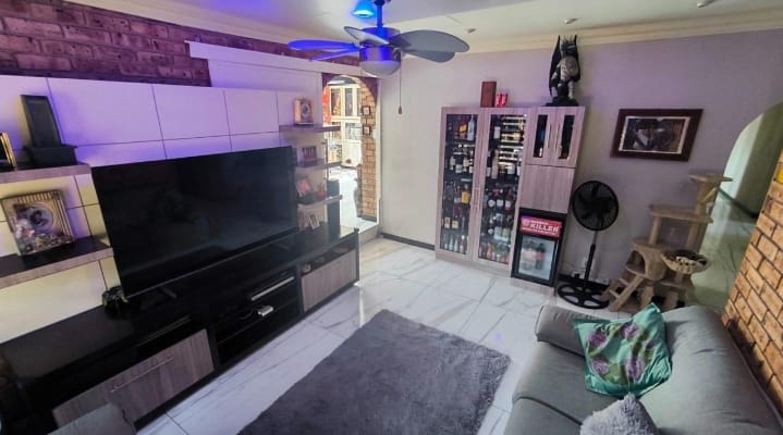 4 Bedroom Property for Sale in Brackenhurst Gauteng