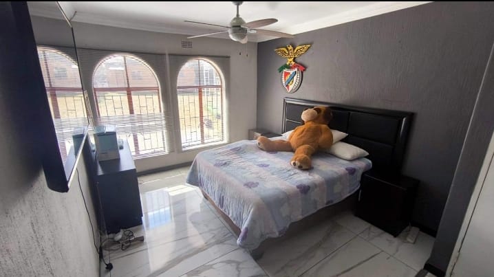 4 Bedroom Property for Sale in Brackenhurst Gauteng