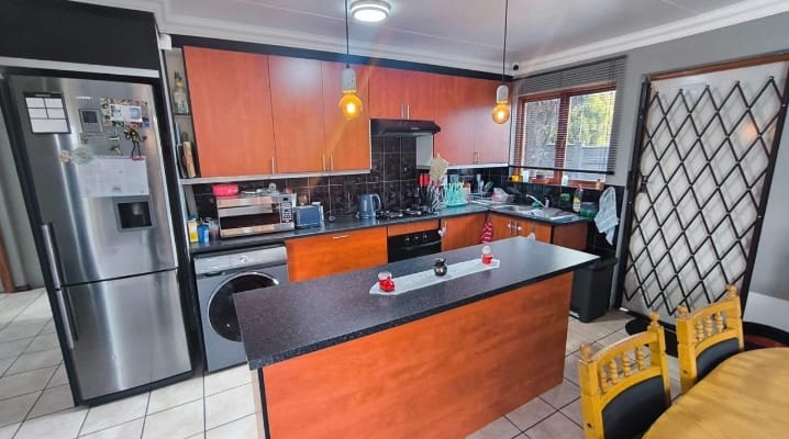4 Bedroom Property for Sale in Brackenhurst Gauteng