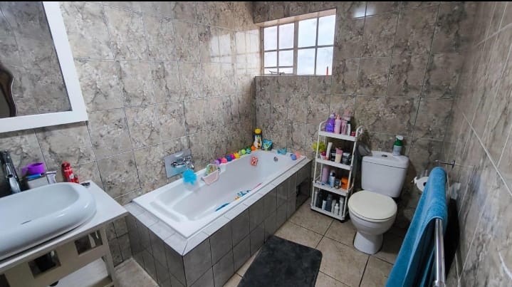 4 Bedroom Property for Sale in Brackenhurst Gauteng