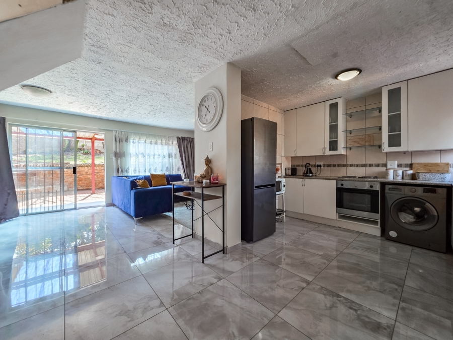 3 Bedroom Property for Sale in Garsfontein Gauteng