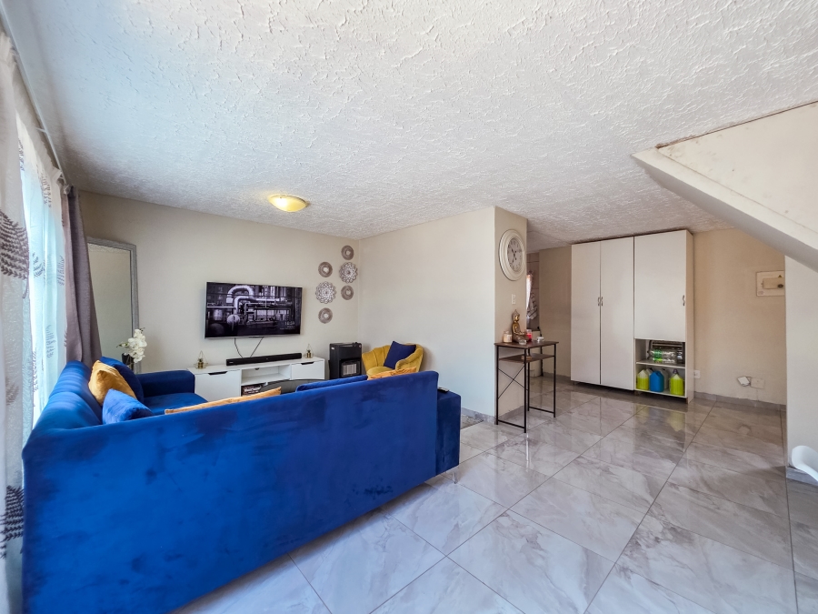 3 Bedroom Property for Sale in Garsfontein Gauteng