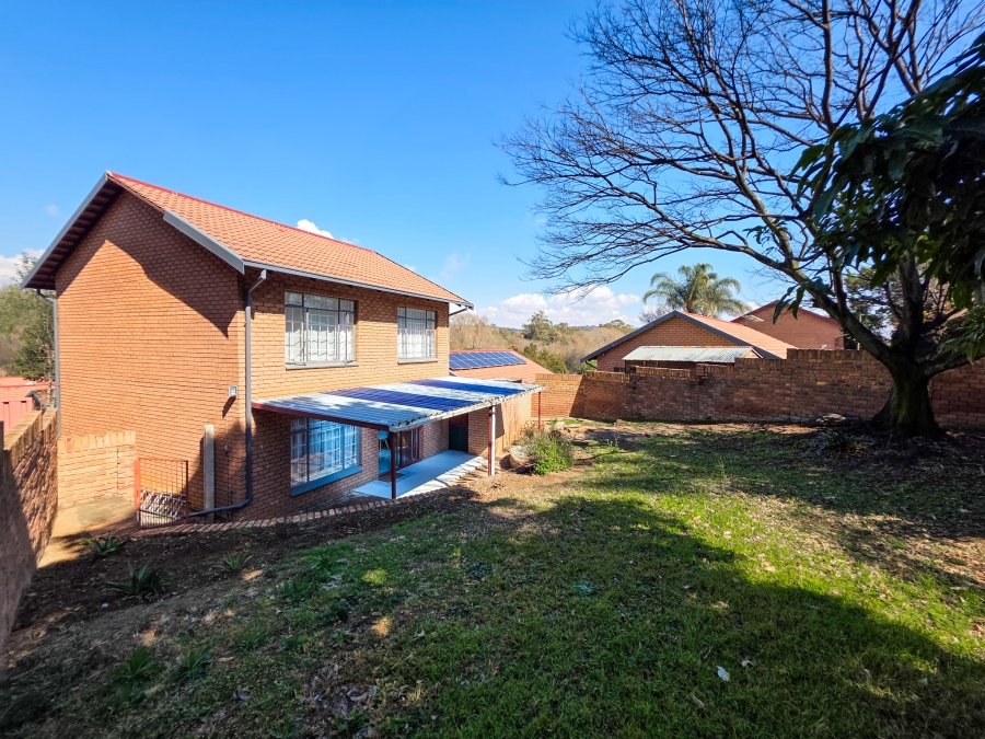3 Bedroom Property for Sale in Garsfontein Gauteng