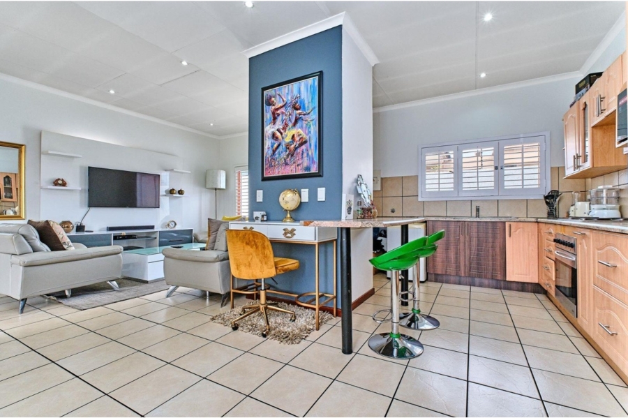 To Let 2 Bedroom Property for Rent in Noordwyk Gauteng