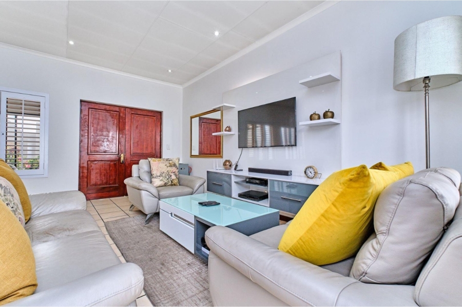 To Let 2 Bedroom Property for Rent in Noordwyk Gauteng