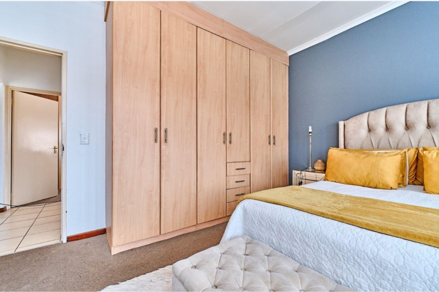 To Let 2 Bedroom Property for Rent in Noordwyk Gauteng