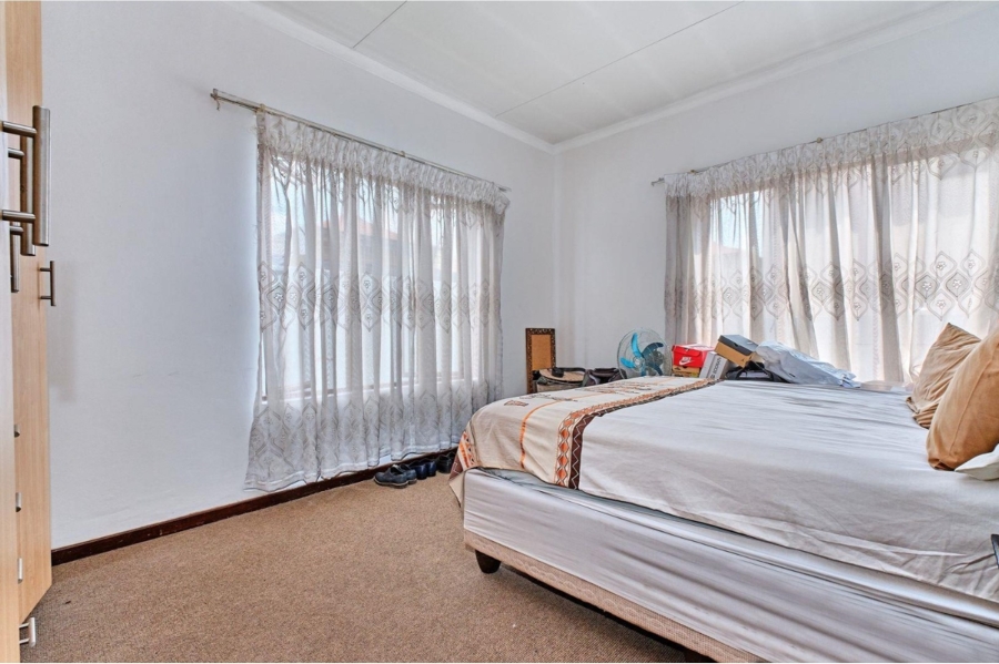 To Let 2 Bedroom Property for Rent in Noordwyk Gauteng