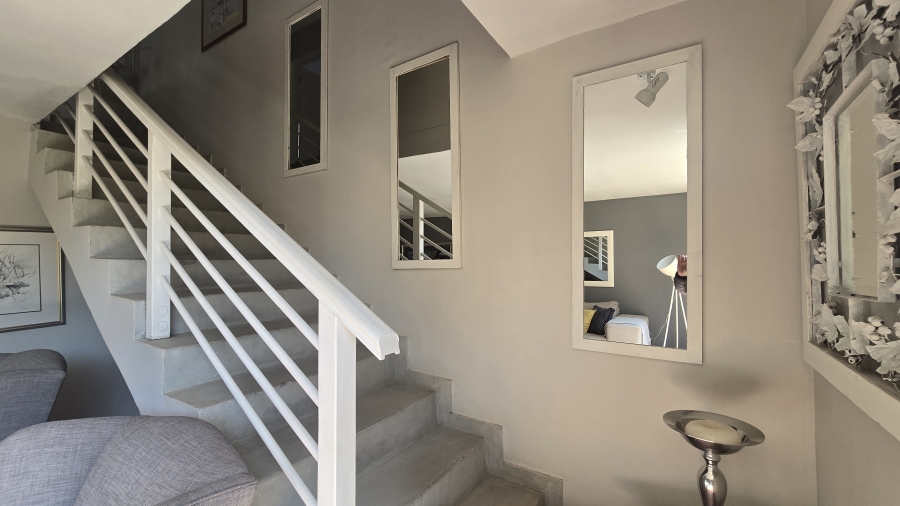 2 Bedroom Property for Sale in Garsfontein Gauteng