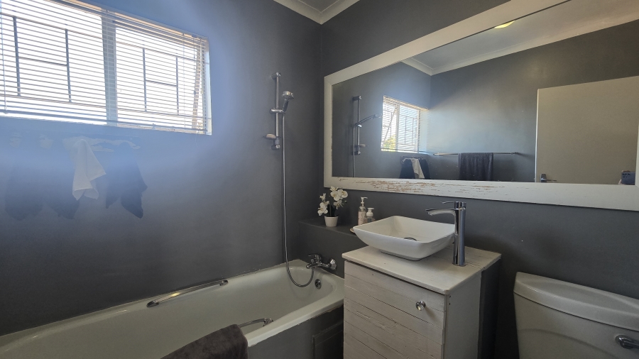 2 Bedroom Property for Sale in Garsfontein Gauteng