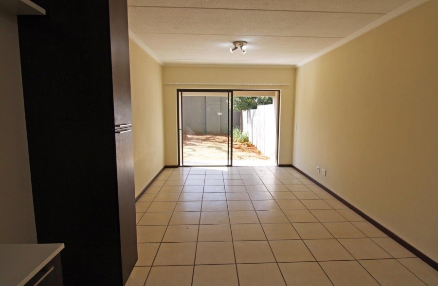 To Let 1 Bedroom Property for Rent in Bryanston Gauteng