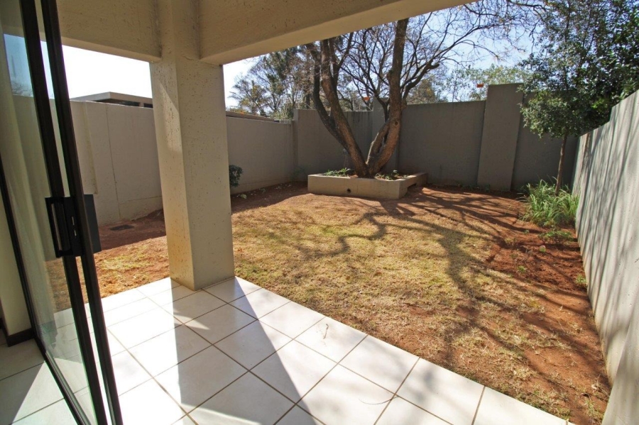 To Let 1 Bedroom Property for Rent in Bryanston Gauteng