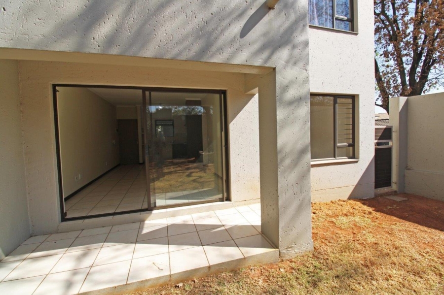 To Let 1 Bedroom Property for Rent in Bryanston Gauteng