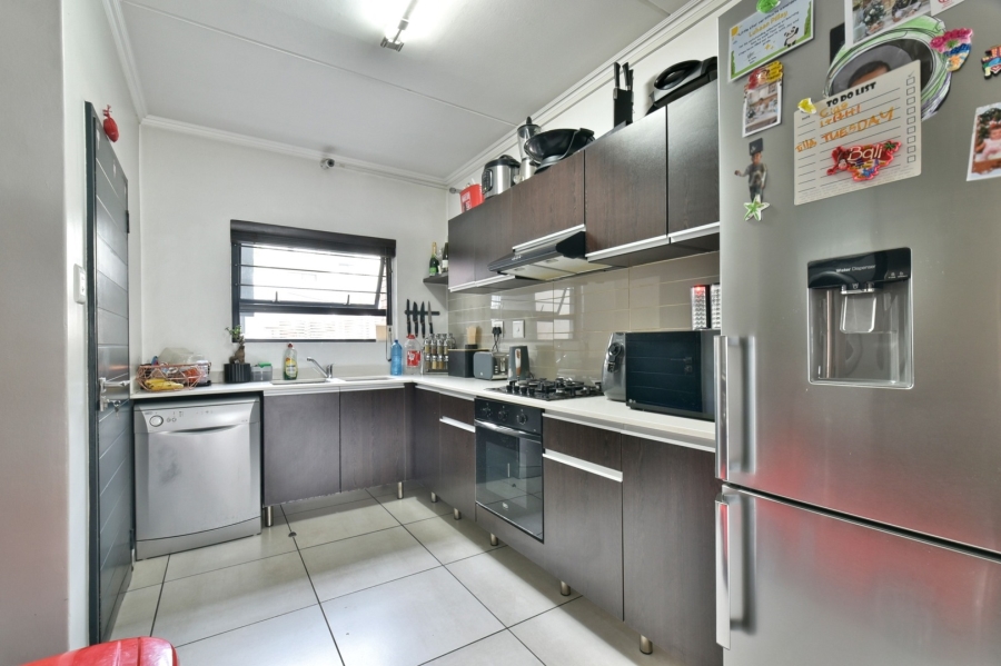 To Let 3 Bedroom Property for Rent in Fourways Gauteng