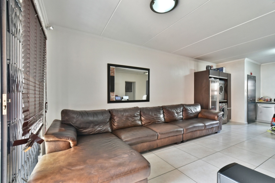 To Let 3 Bedroom Property for Rent in Fourways Gauteng