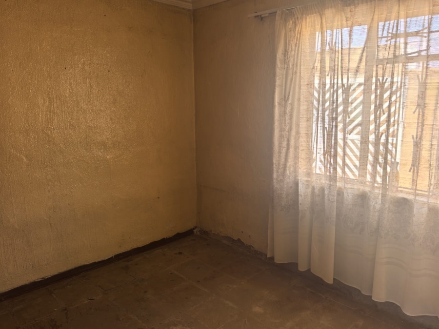 2 Bedroom Property for Sale in Emdeni Gauteng